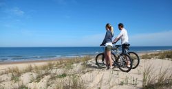 La Vélodyssée un parcours entre plages et forêts sauvages